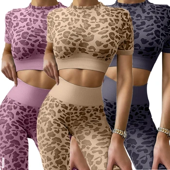 2023 Леопардовые спортни костюми с високо воротом, женски, безшевни комплект за йога, дрехи за фитнес, съкратен топ с къс ръкав, гамаши за фитнес, облекло за тренировки