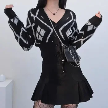 Вязаный топ за жени, съкратен жилетка, изпъстрен къси дамски пуловери, Черна мода Harajuku 2023, Новата колекция на естетически дрехи В