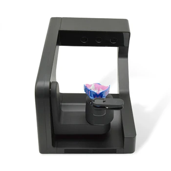 Евтин 3D скенер за зъботехническа лаборатория със синя подсветка