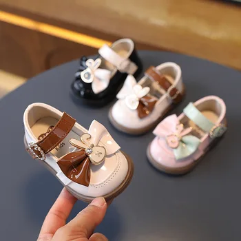 Пролет-есен, нови кожени обувки за малки момичета, обувки на принцесата на равна подметка, фини обувки Prewalkers Shoes