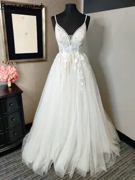 Снимка на Сватбени рокли с Тънки спагети презрамки С V-образно деколте 