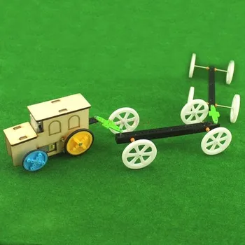 физически експеримент, набор от модели малко влакове за студенти ръчно изработени, технология САМ, малко производство, креативно изобретение, играчка влак